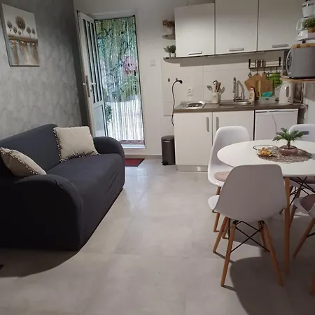 Mira Apartment Trogir